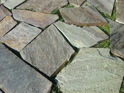 Polygonalplatten Pilio Grün mit Braunen Adern